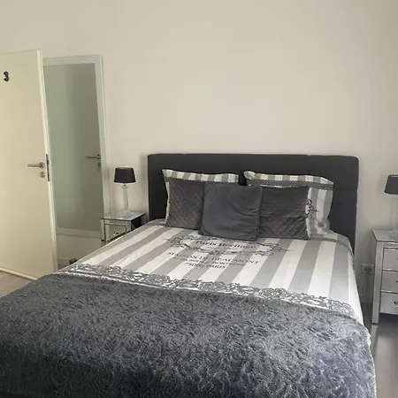 Executive Double With En-suite In Rue Trevires R3 Luxemburg