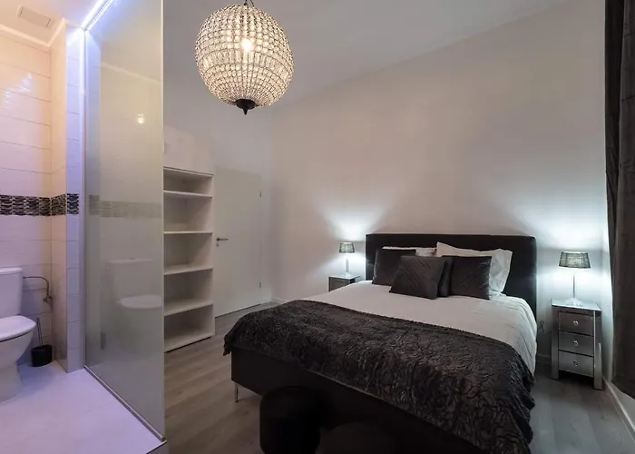 Executive Double With En-suite In Rue Trevires R3 Gasthof