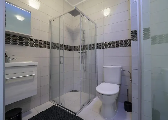 Executive Double With En-suite In Rue Trevires R3 Gasthof Luxemburg