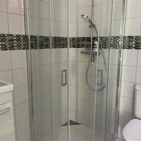 Maison d'hôtes Executive Double With En-suite In Rue Trevires R3