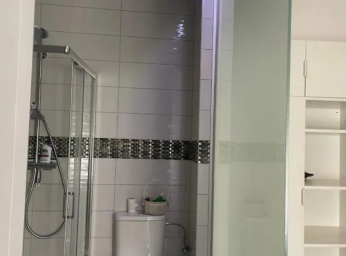 Executive Double With En-suite In Rue Trevires R3 Pensionat 3*