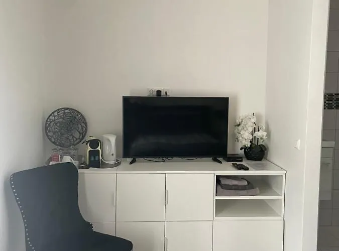 Executive Double With En-suite In Rue Trevires R3 3*